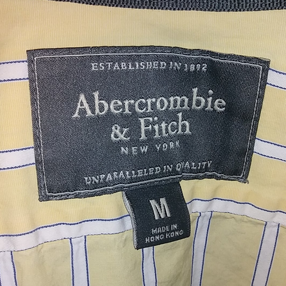Ambercrombie - Picture 2 of 2